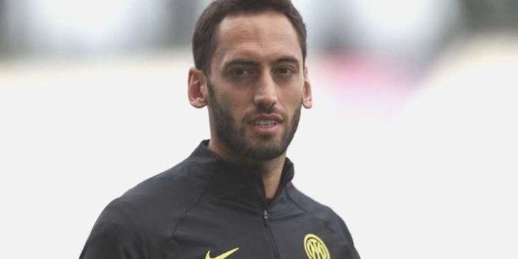 İtalyan basınından Hakan Çalhanoğlu’na eleştiri!