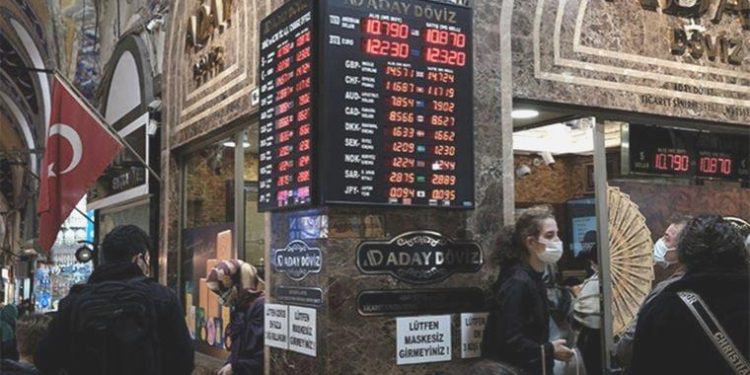 Kapalıçarşı’da vahim tabloyu ekonomistler kıymetlendirdi: ’30 yıldır birinci kez…’