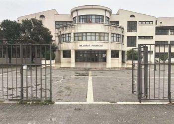 Karadağ’da ‘Bomba ihbarı’ nedeniyle kurumlar boşaltıldı