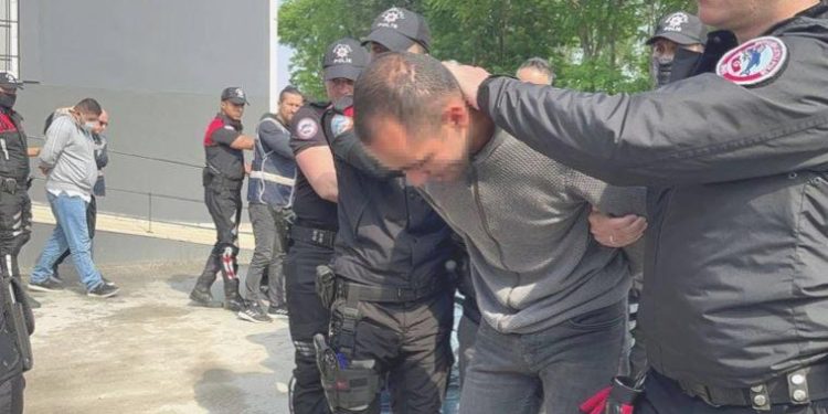 ‘Katalog’ ile çalışan fuhuş şebekesinin üyeleri adliyeye sevk edildi