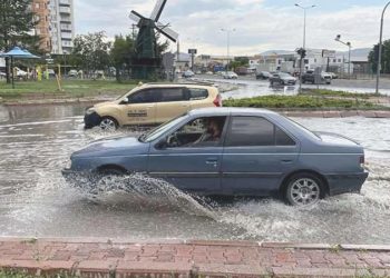 Kayseri’de sağanak tesiri gösterdi: Su taşkınları meydana geldi!