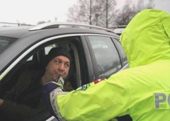 Letonya el koyduğu alkollü şoförlere ilişkin 66 aracı Ukrayna’ya gönderdi