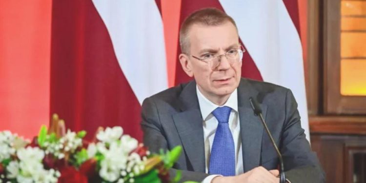 Letonya’da Eşcinsel Olduğunu Açıklayan Edgars Rinkevics Cumhurbaşkanı Seçildi