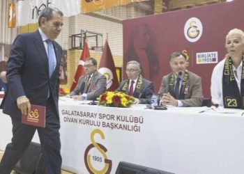 Lider Dursun Özbek açıkladı… ‘Hedef Türk olmayan ekipleri yenmek’