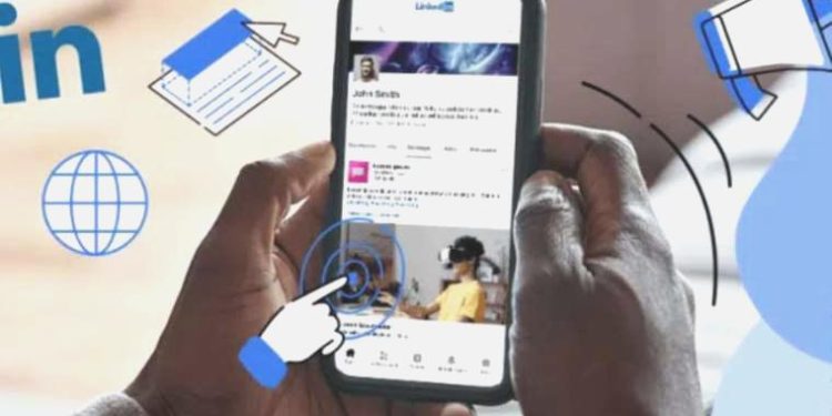 LinkedIn de ChatGPT takviyeli yapay zeka aracını duyurdu