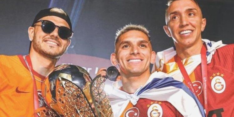 Lucas Torreira’dan taraftarları heyecanlandıran Mauro Icardi paylaşımı