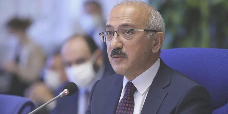 Lütfi Elvan kimdir, hangi misyonlarda bulundu?