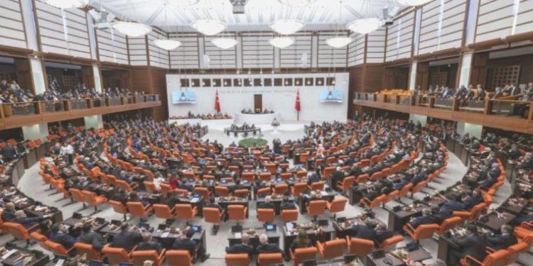 Meclis’te birinci gündem başörtüsü… DEVA, Gelecek ve Saadet Partisi ne yapacak?