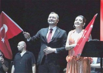 Melek Mosso konseriyle gündeme gelmişti: AKP’li Süleymanpaşa Belediye Lideri Cüneyt Yüksel istifa etti