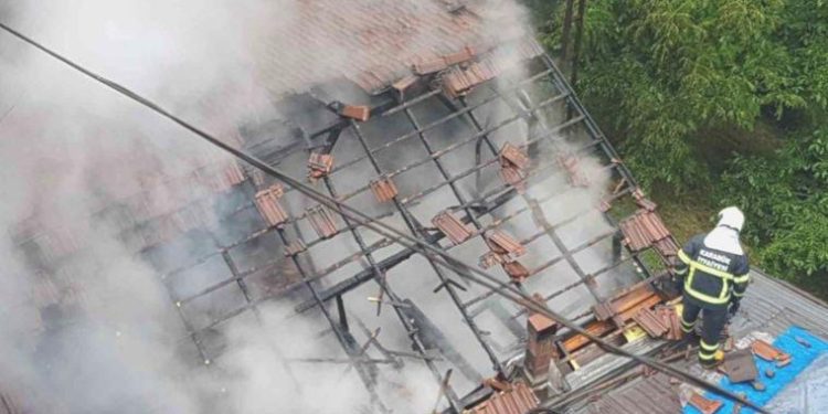 Mesken yangınında kundaklama kuşkusu: Damat gözaltına alındı