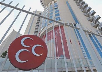 MHP’li belediye meclis üyesi kalbine yenildi