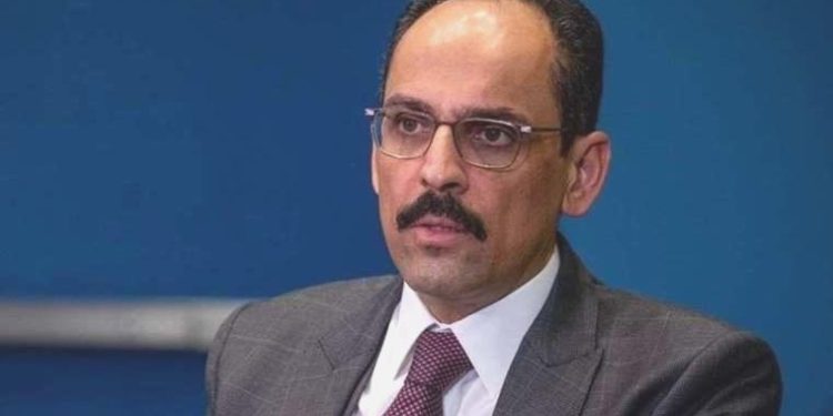 MİT Lideri İbrahim Kalın’dan makam odasında birinci fotoğraf