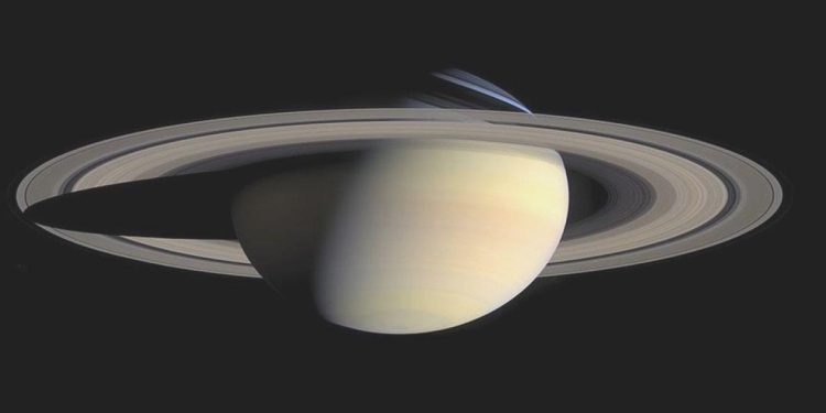 NASA Paylaştı: Uzaya Fışkıran Dev Su Buharı… Satürn’de Hayat Olabilir