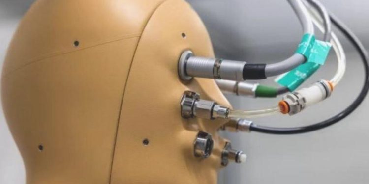 “Nefes alan, terleyen ve titreyen” robot icat edildi