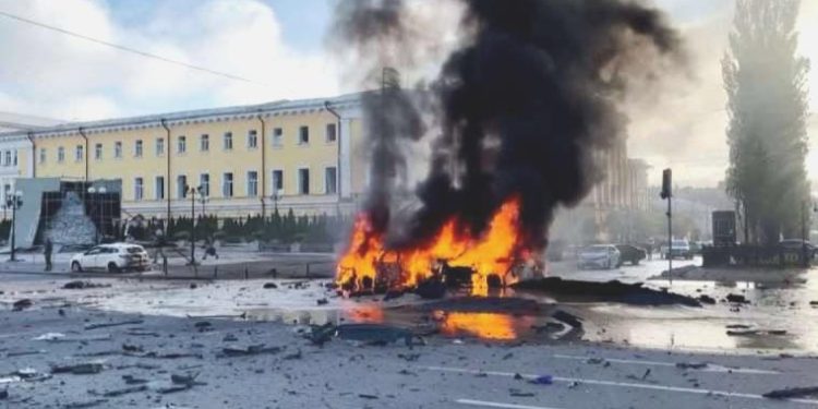 Odessa’ya füze saldırısı: 3 kişi hayatını kaybetti