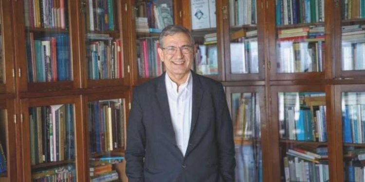 Orhan Pamuk’a Mersin Kent Mükafatı