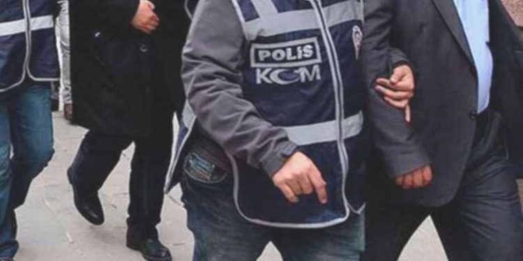 Ortalarında eczacı kalfaları da var: Uyuşturucu tesirli ilaçları satan 7 kuşkulu tutuklandı