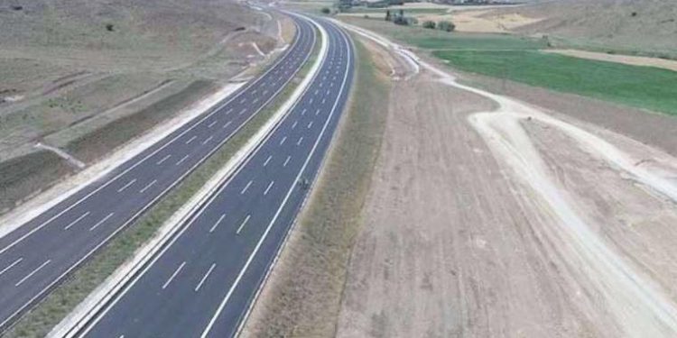 Otoyol ihalelerine 5. erteleme: Dolar kurunda süratli yükseliş yaşanırken yap-işlet-devret proje ihaleleri de ileriye atılıyor