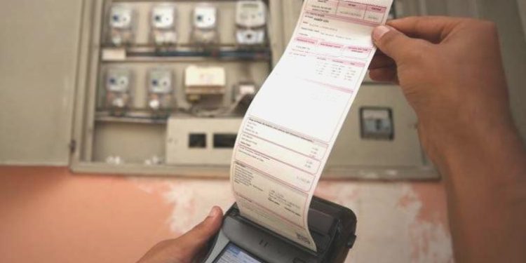 Özel şirket zelzele nedeniyle ertelediği elektrik faturalarını toplu formda gönderdi: Faturazede oldular