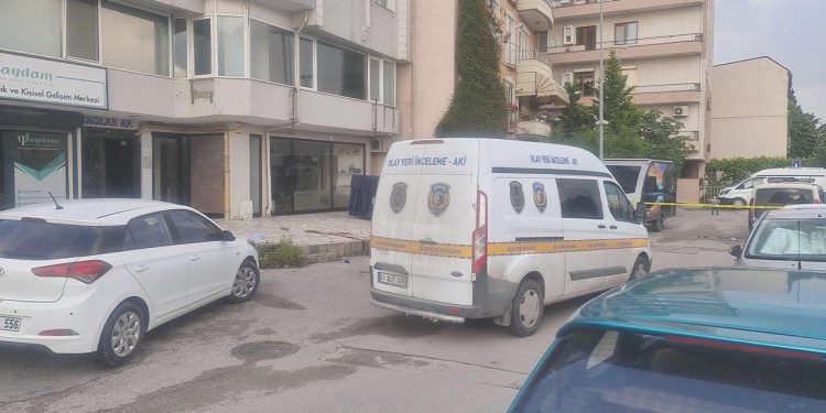 Paklığa geldiği meskenin balkonundan ‘düşen’ bayan hayatını yitirdi