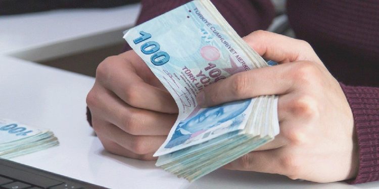 Piyasada nakit düşüncesi ve karşılıksız çek arttı: Özel bankalar krediyi durdurdu, kamu bankaları sınırladı