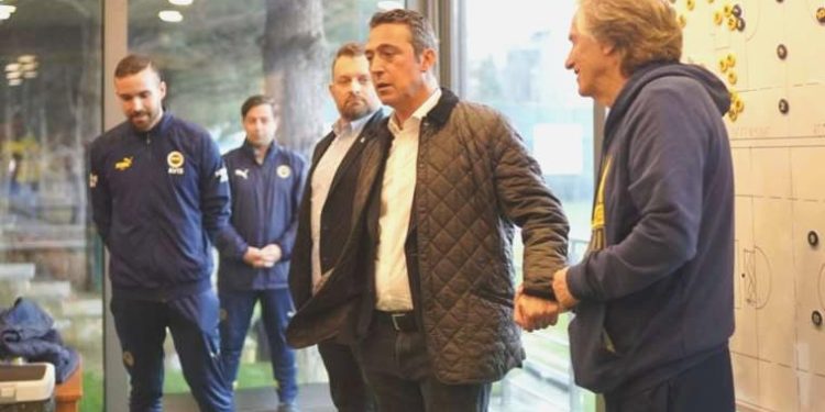 Portekiz basınına konuştu: Jorge Jesus’tan Ali Koç yanıtı!