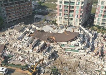 Rende Sitesi davasında soruşturma ilerlemiyor, ölenlerin yakınları dertli: ‘Dosya örtülmesin’