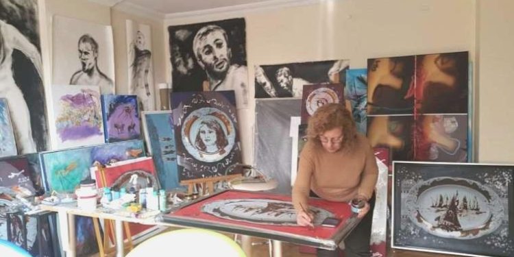 Ressam Seyrek’in standı Ankara’da açıldı