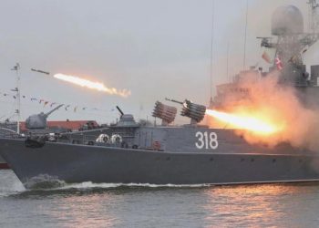 Rusya, Pasifik’te deniz tatbikatına başladı