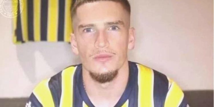 Ryan Kent kimdir, nereli, kaç yaşında? Fenerbahçe’nin yeni transferi hangi mevkiide oynuyor? Ryan Kent hangi ekiplerde futbol oynadı?