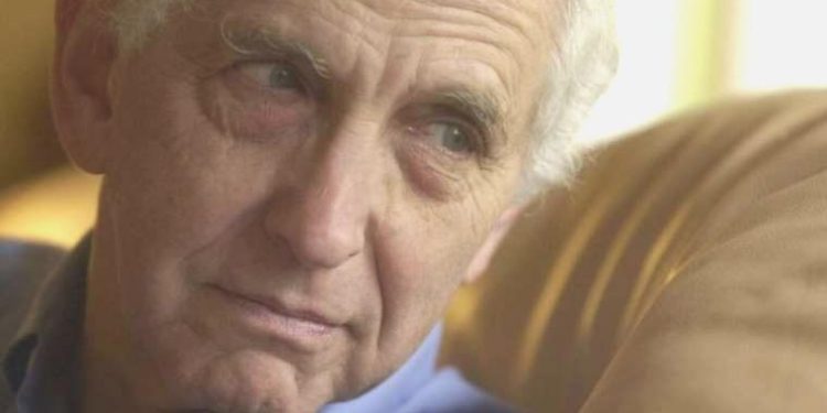 Saklı Pentagon evraklarını sızdıran Ellsberg öldü