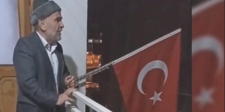 Seçimi 4 Silahla ‘Kutlayan’ Kişi Terör Estirdi!