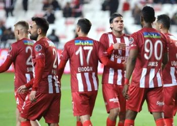 Sivasspor’da 9 futbolcunun kontratı bitti