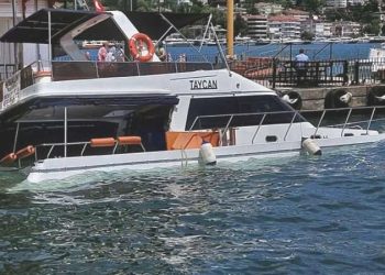 Son Dakika: Beşiktaş’ta yat battı: Yolcular tahliye edildi