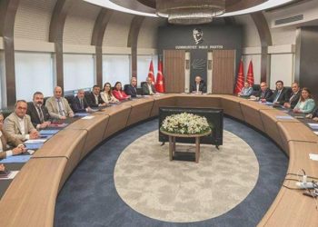 Son Dakika: CHP’de yeni MYK muhakkak oldu!