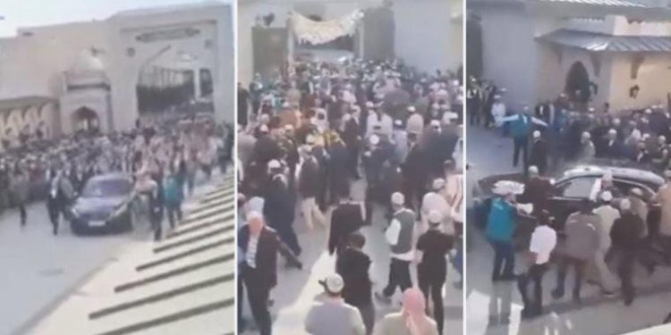 Son model çakarlı araçla geldi… Tarikat önderi bu türlü karşılandı!