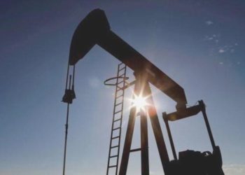 Suudi Arabistan, günlük 1 milyon varil ek üretim kesintisine gidiyor