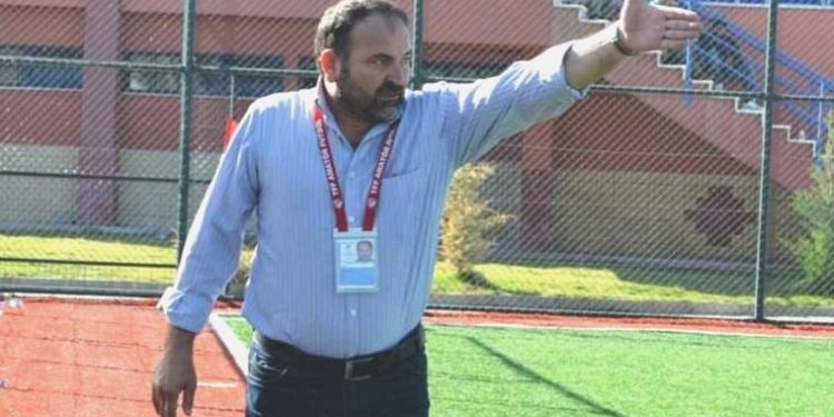 Teknik yönetici Adalet Duman bir dönemde 2 kadrosu şampiyon yaptı!