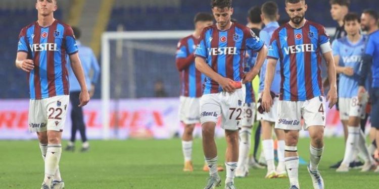 Trabzonspor, şampiyon olduğu geçen dönemin uzağında kaldı