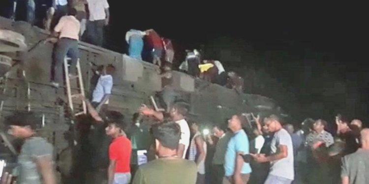 Tren Faciası: 260’tan Fazla Ölü!