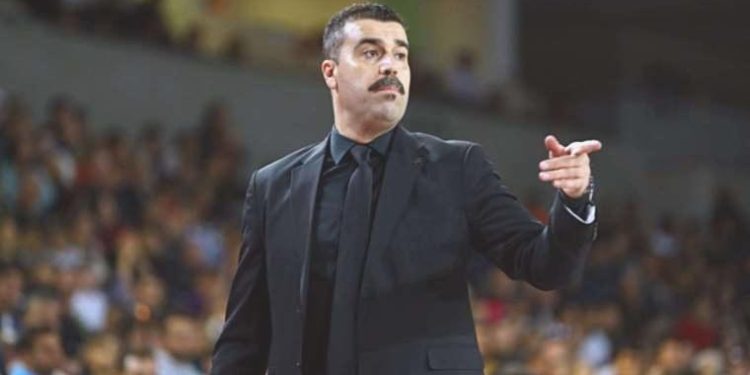 Türk Telekom, Başantrenör Fazilet Can ile yollarını ayırdı