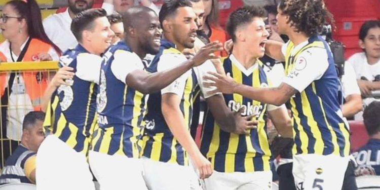 Türkiye Kupası’nda zafer Fenerbahçe’nin: Fenerbahçe 2-0 Başakşehir