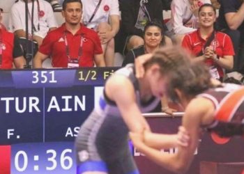 Ulusal bayan güreşçiler, 17 Yaş Altı Avrupa Şampiyonası’nda 3 madalya kazandı