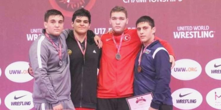 Ulusal güreşci Cemal Yusuf Bakır, altın madalya kazandı!