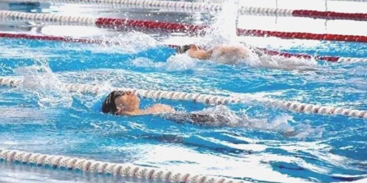 Ulusal yüzücülerden 8 madalya!