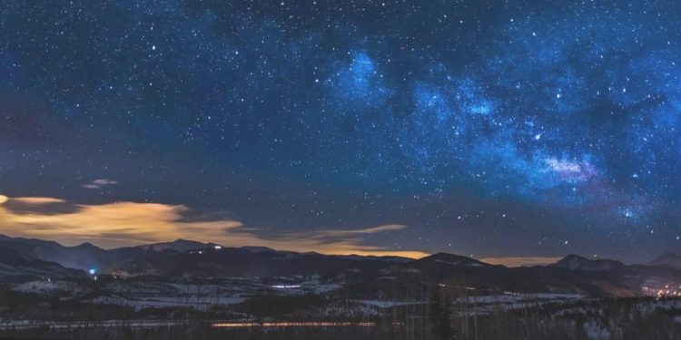 Uzayda Şaşırtan Keşif… Bilim İnsanları Art Geriye Sıralanmış Yapıları Ortaya Çıkardı