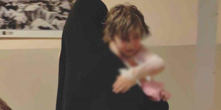 Üzerine kaynar su dökülen çocuk hastanelik oldu