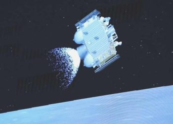 Uzman gelecekte Ay’a inişin nasıl yapılacağını açıkladı