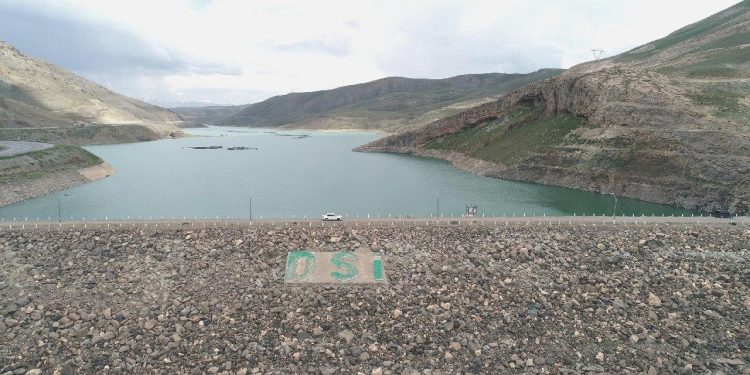 Van Gölü Havzası’nda yağış ölçüsü düştü, barajlar kısıntılı sulama sürecine girecek