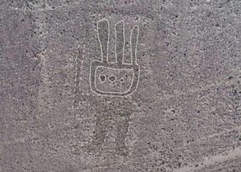 Yapay zeka sayesinde çölde ‘uzaylı figürü’ keşfedildi